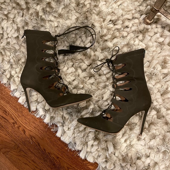 Steve Madden Booty Heels 🍁 - Picture 2 of 9